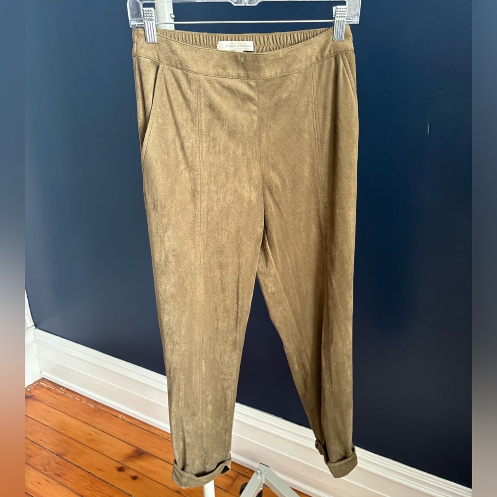 Brochu Walker soft olive green pants